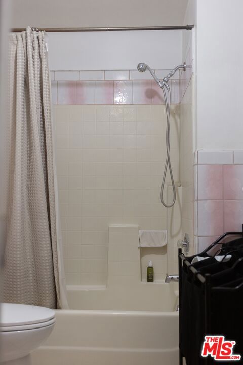 925 Arnold Drive Property Photo 14