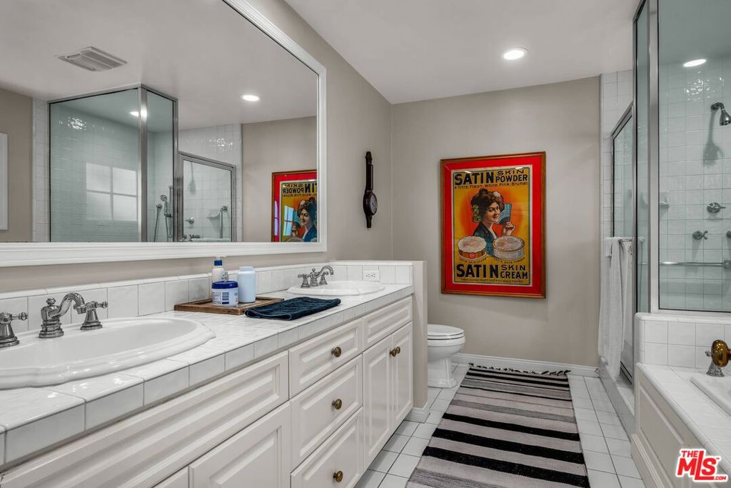 4049 Benedict Canyon Drive Property Photo 22