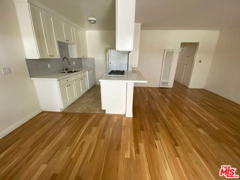 420 Raymond Avenue 6 Property Photo 9
