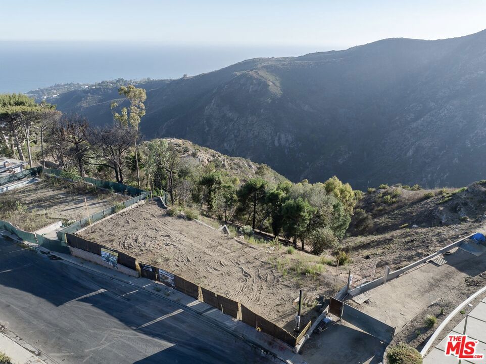 16808 Charmel Lane Property Photo 4