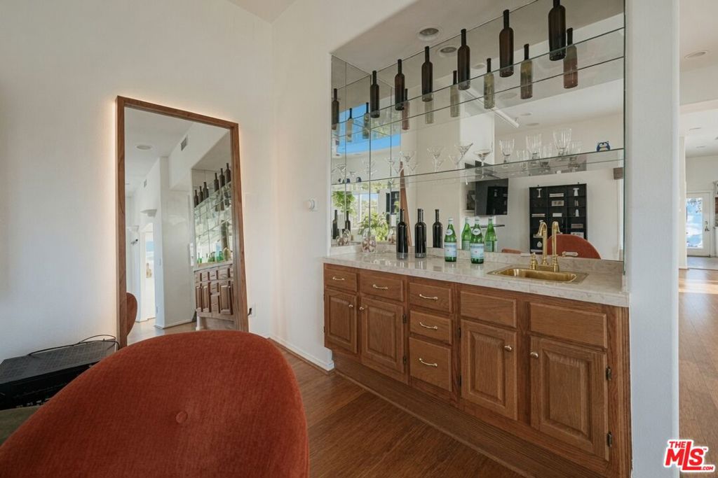 15330 Del Gado Drive Property Photo 10