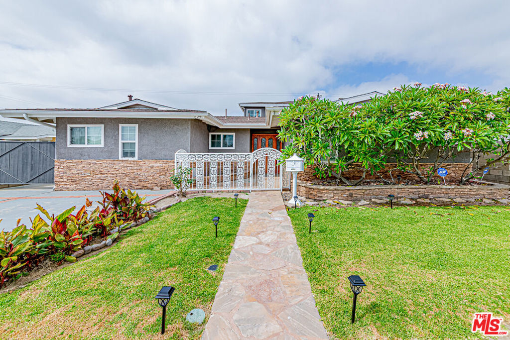 6291 San Ramon Way Property Photo