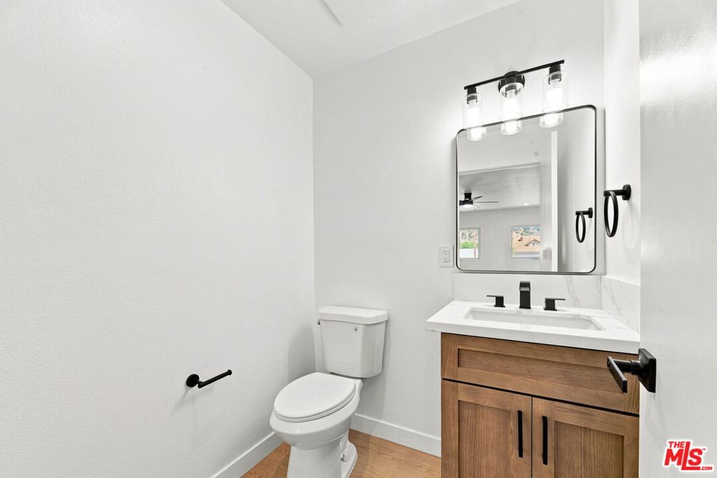 577 W Ave 28 Property Photo 13