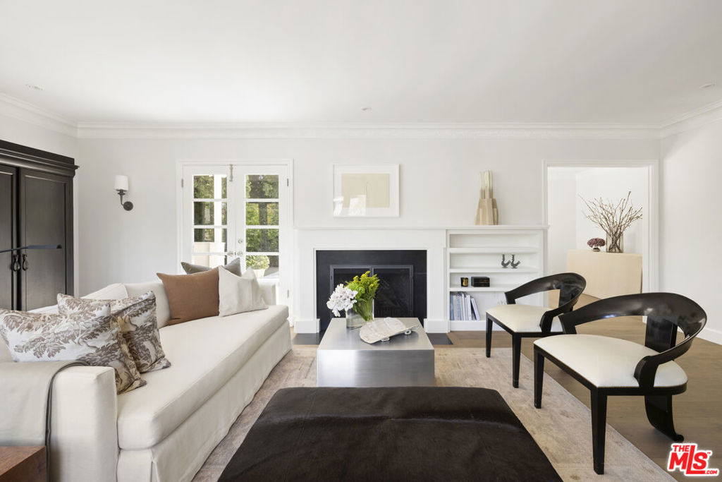 1706 Comstock Avenue Property Photo 1