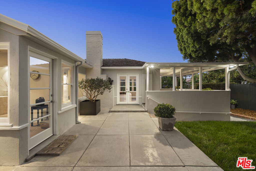 1706 Comstock Avenue Property Photo 21