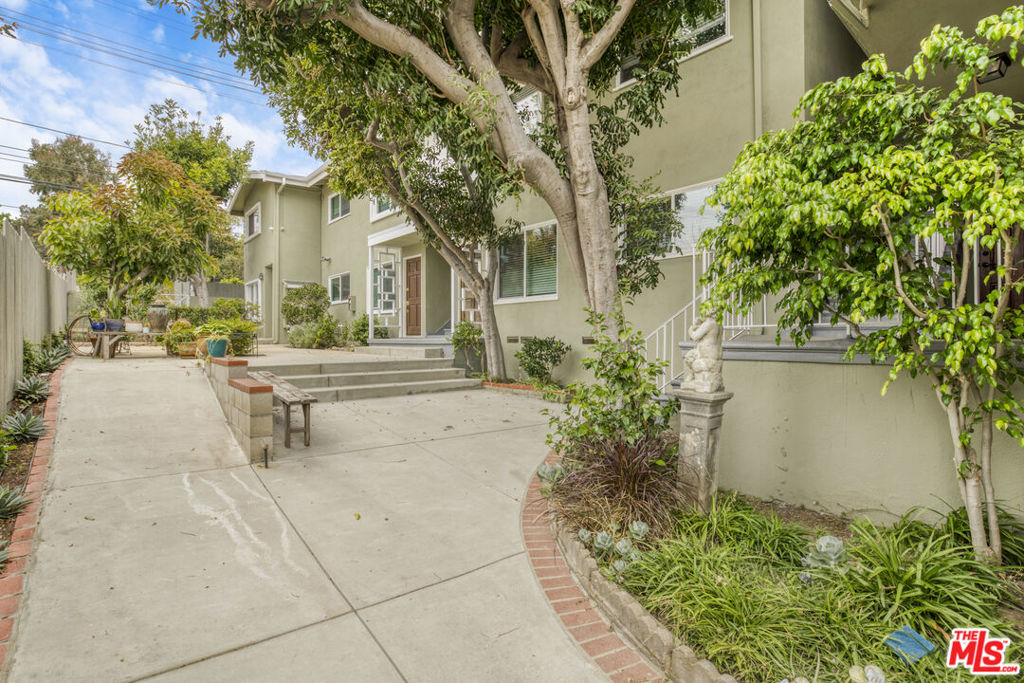 16144 W Sunset Boulevard 7a Property Photo 5