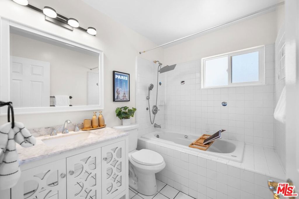 3317 Burritt Way Property Photo 20