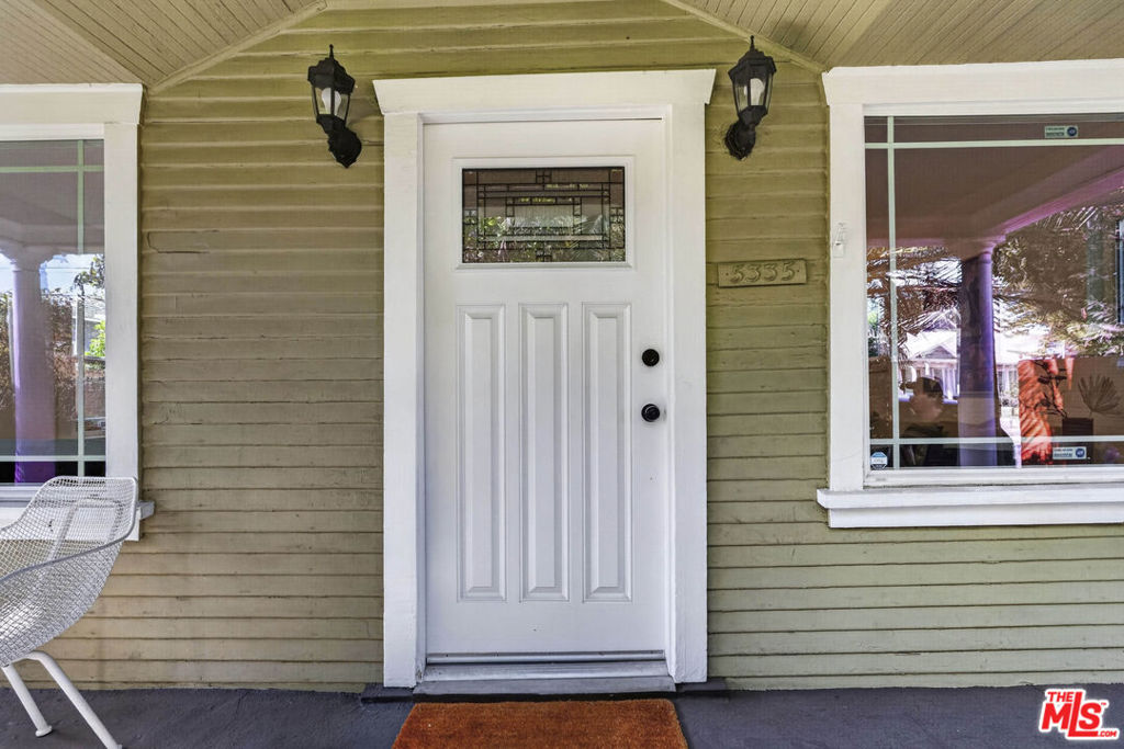5335 Fountain Avenue Property Photo 4