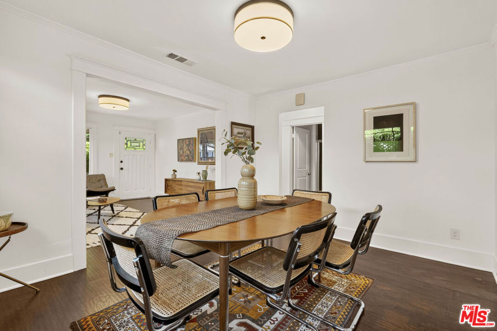 5335 Fountain Avenue Property Photo 9