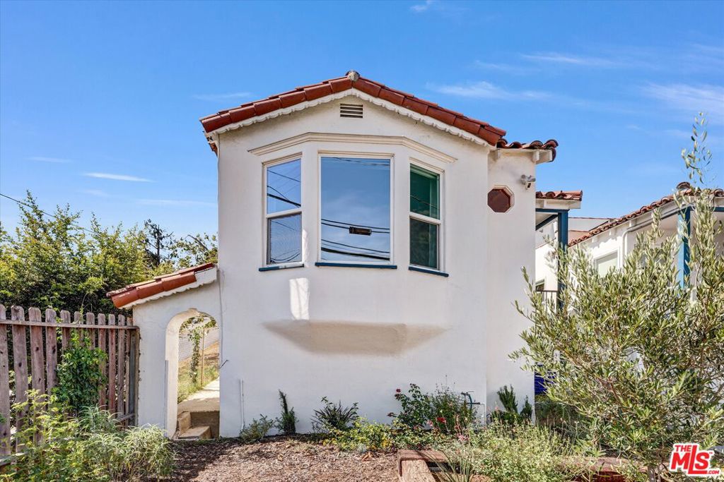 231 Isabel Street Property Photo 1