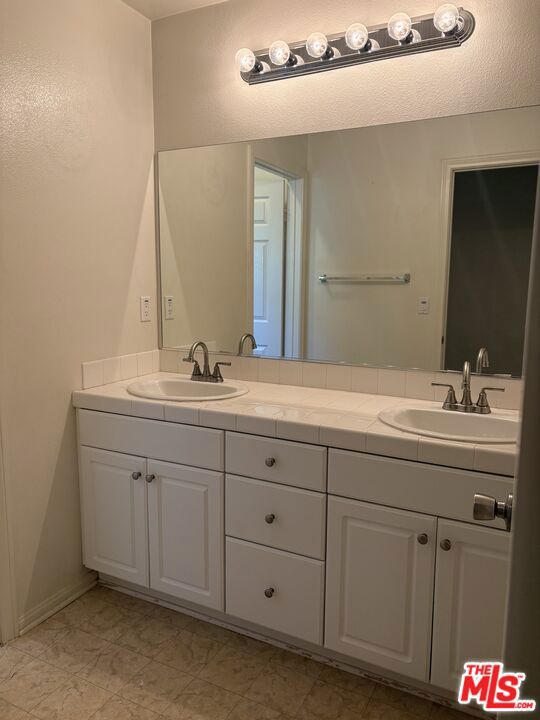 5824 Balmont Street Property Photo 17