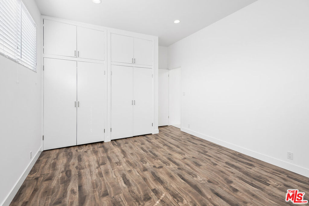 764 N Doheny Drive 2 Property Photo 10