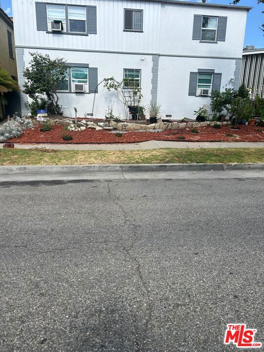 455 S Oakhurst Drive 3 Property Photo 1