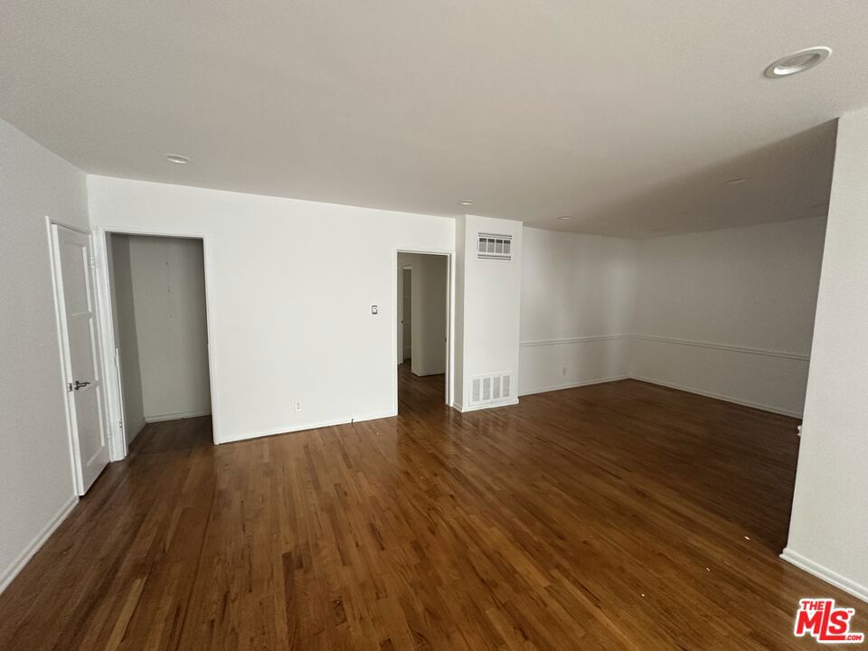 455 S Oakhurst Drive 3 Property Photo 9