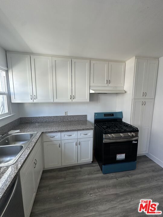455 S Oakhurst Drive 3 Property Photo 11