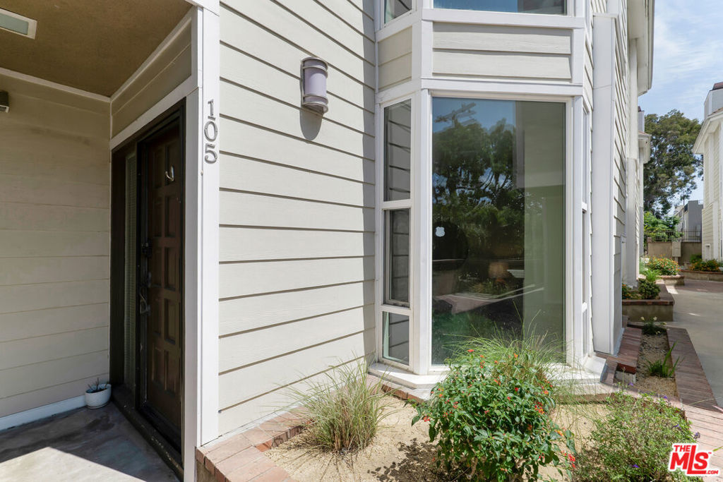 1717 Stoner Avenue 105 Property Photo 3