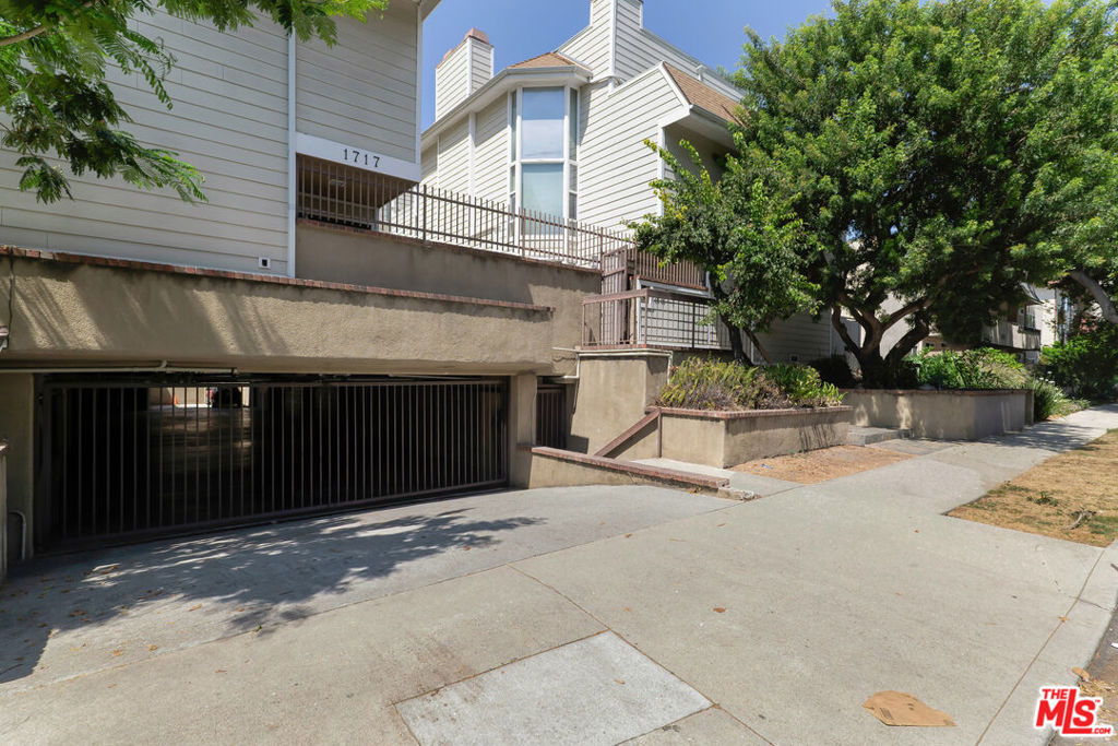 1717 Stoner Avenue 105 Property Photo 40