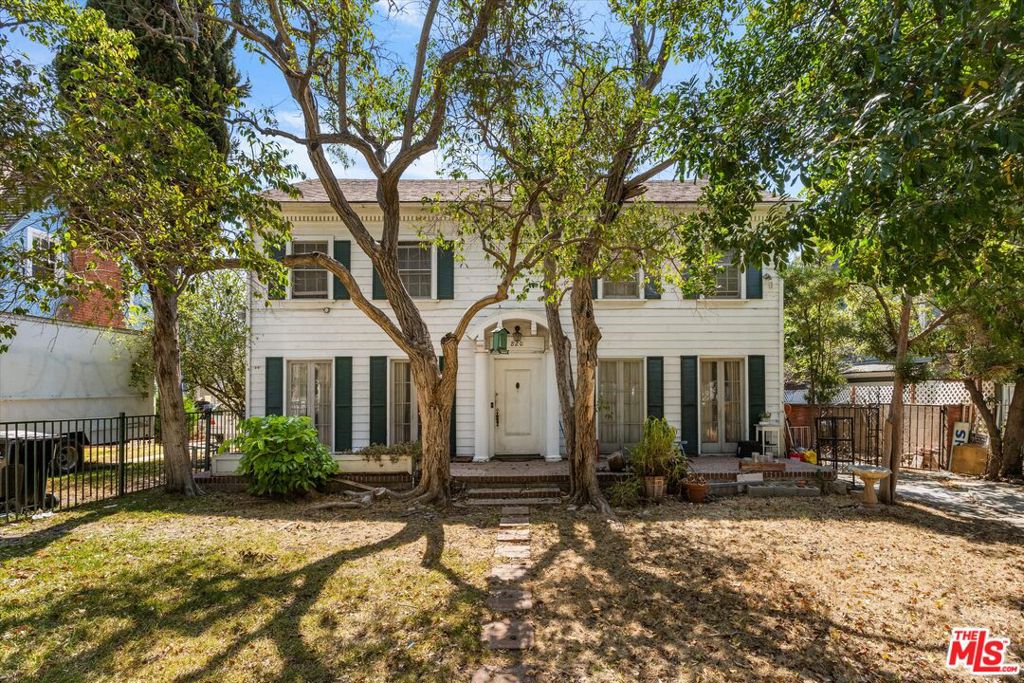 820 5th Avenue Property Photo 1