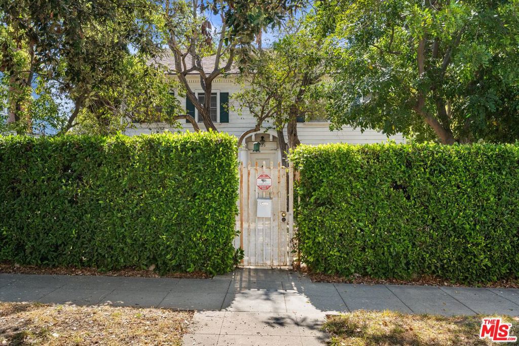 820 5th Avenue Property Photo 3