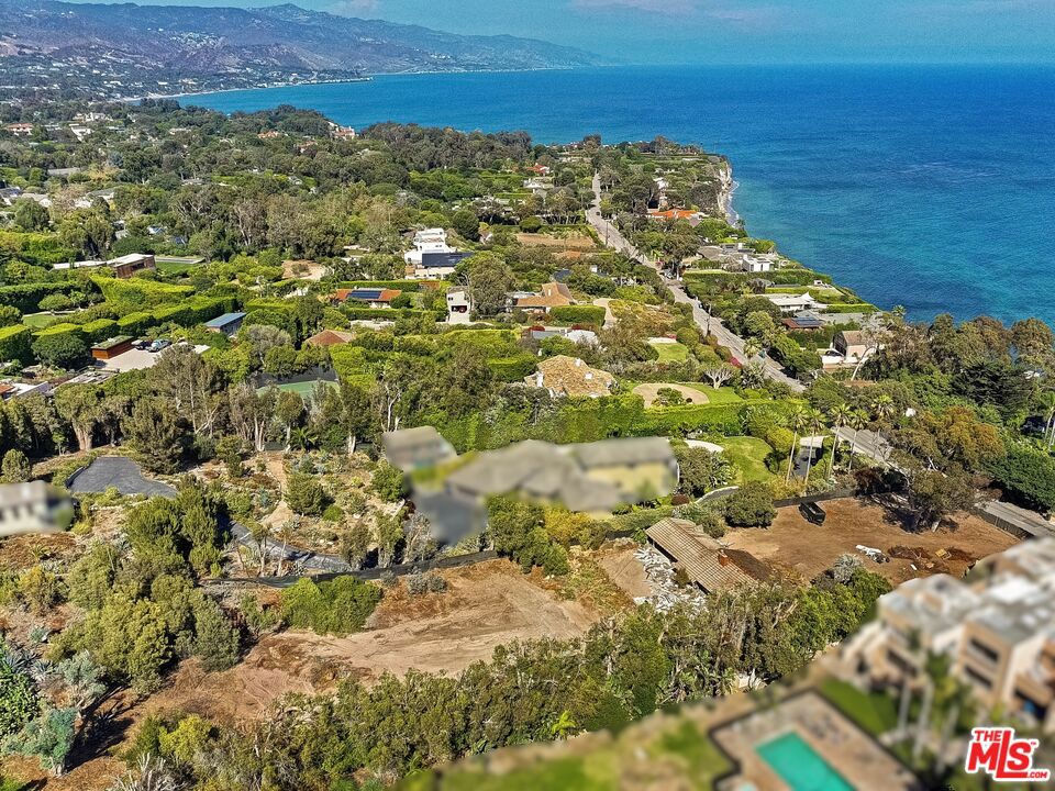 29135 Cliffside Drive Property Photo 11