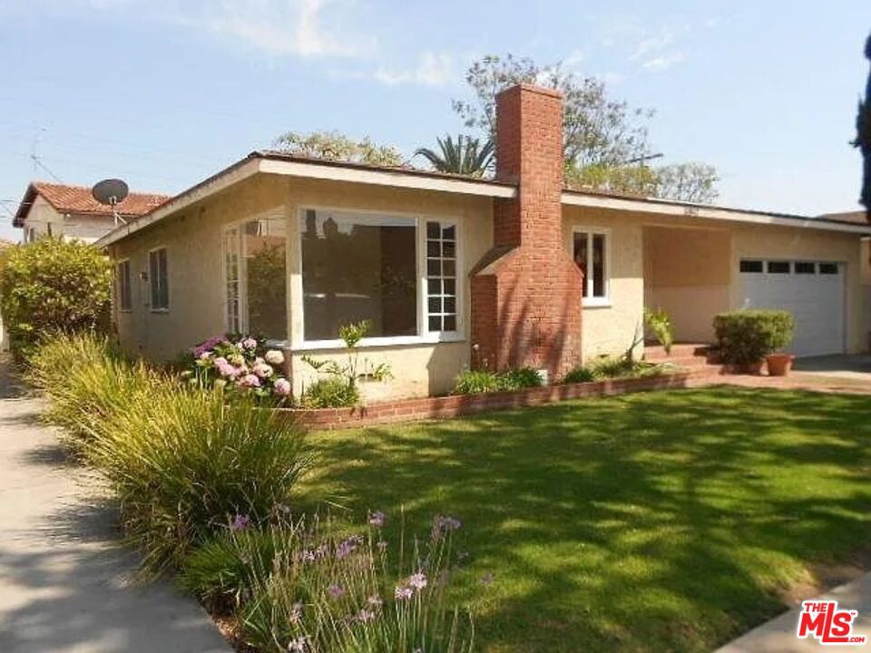 10842 Oregon Avenue Property Photo 1