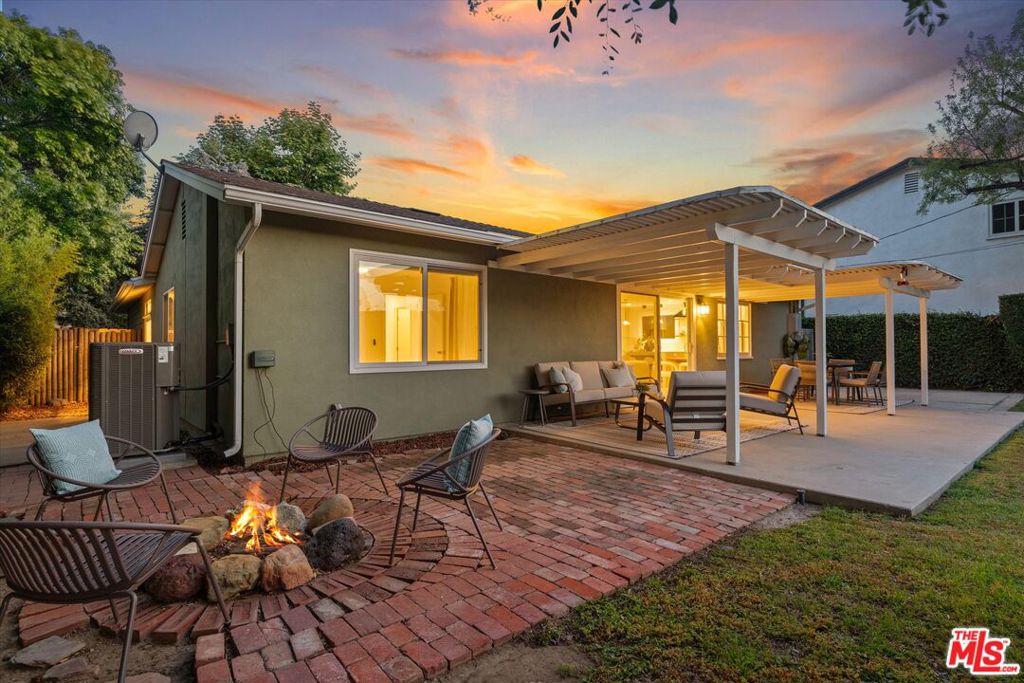23445 Sylvan Street Property Photo 50