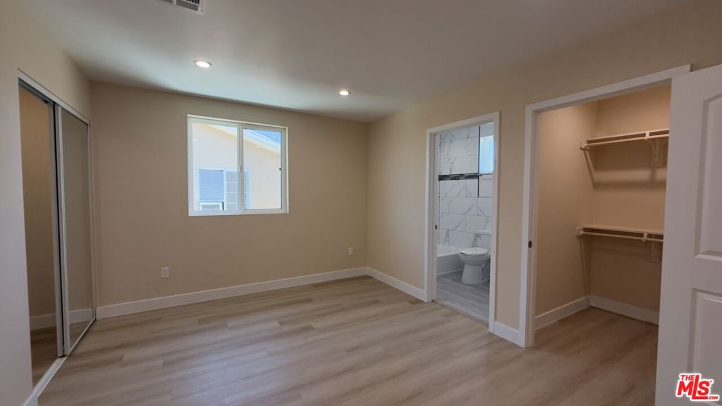 9011 Holmes Avenue B Property Photo 5