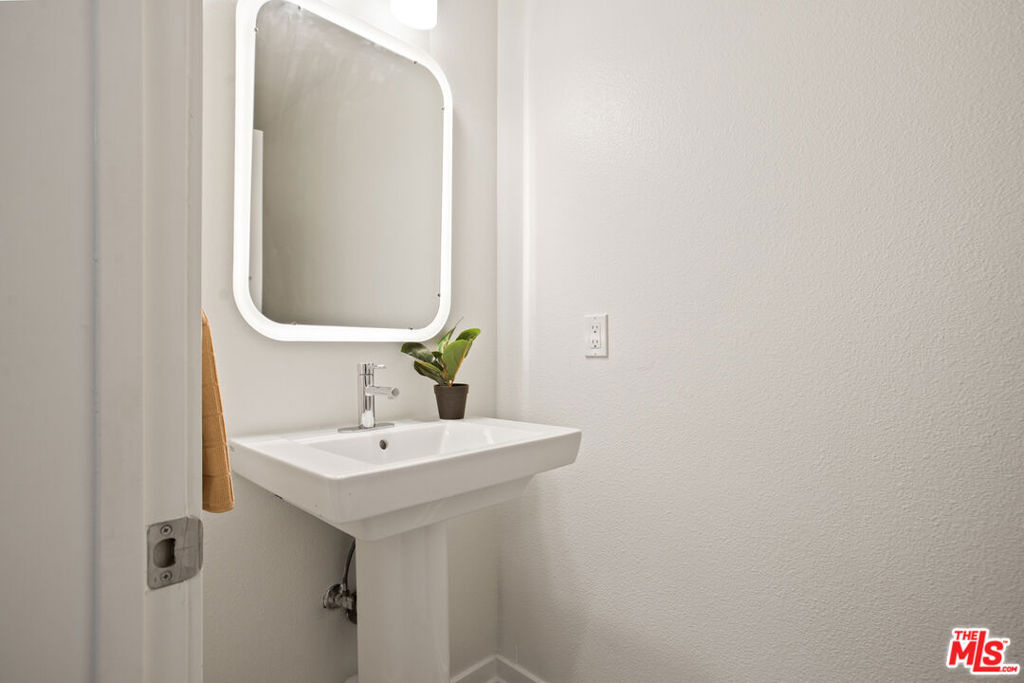 794 Colorado Circle Property Photo 12