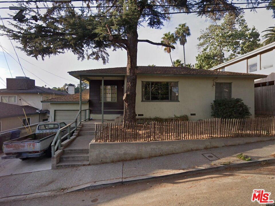 4223 Camino Real Property Photo 2