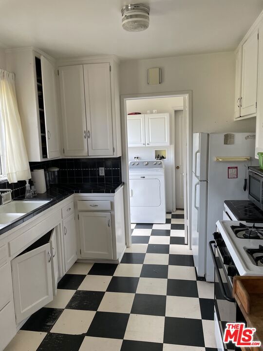 4223 Camino Real Property Photo 3