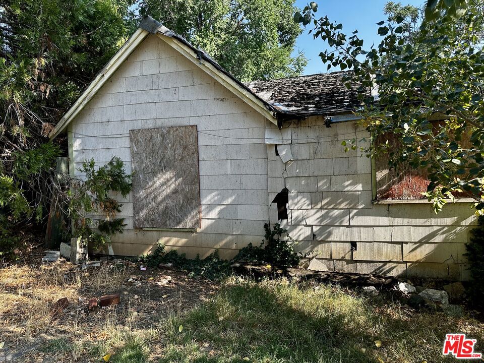 16118 First Avenue Property Photo 1