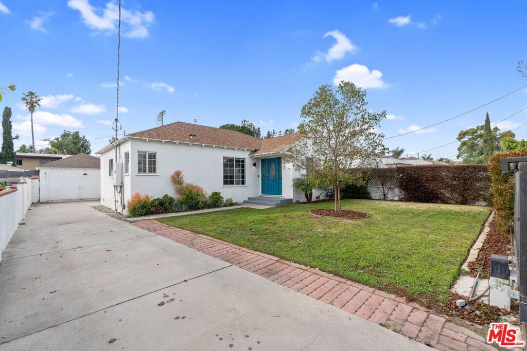 6713 Saint Clair Avenue Property Photo 1