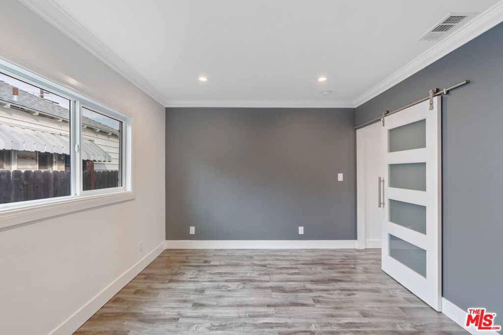 6713 Saint Clair Avenue Property Photo 14