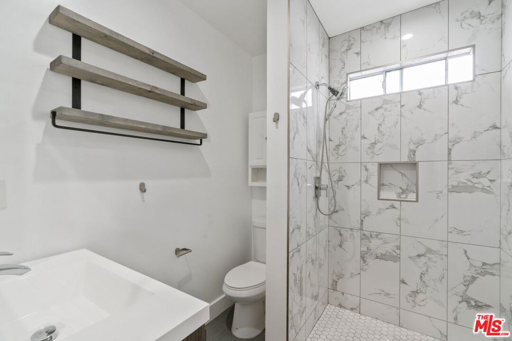 6713 Saint Clair Avenue Property Photo 24