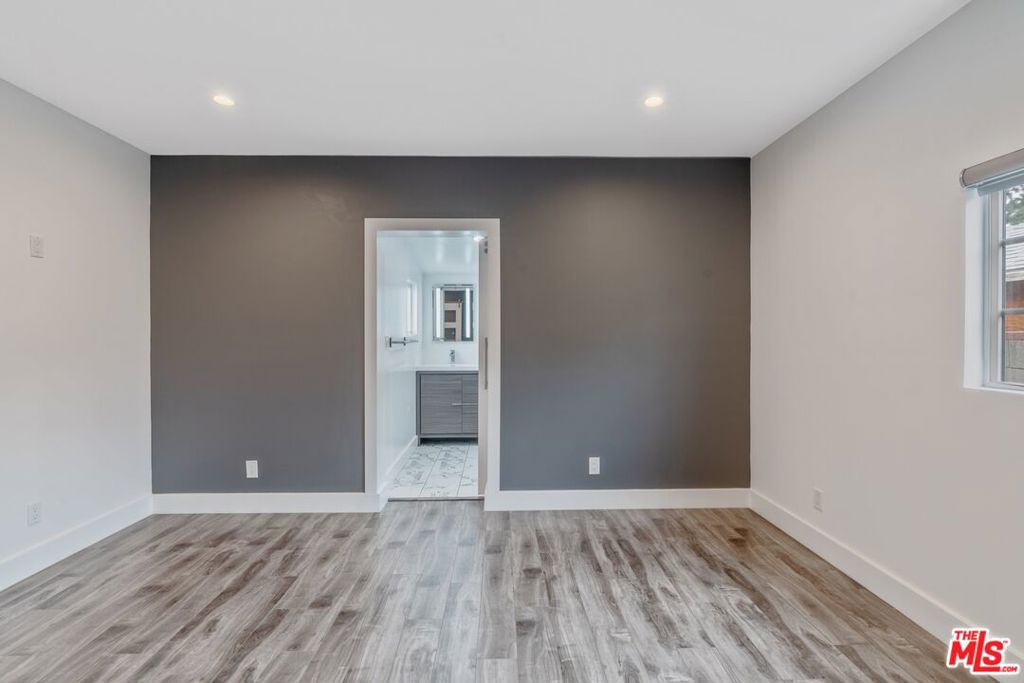6713 Saint Clair Avenue Property Photo 29