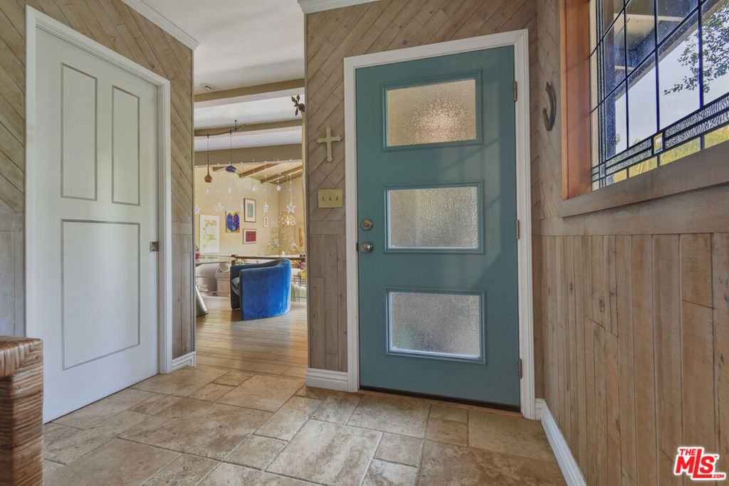 4243 Morro Drive Property Photo 4