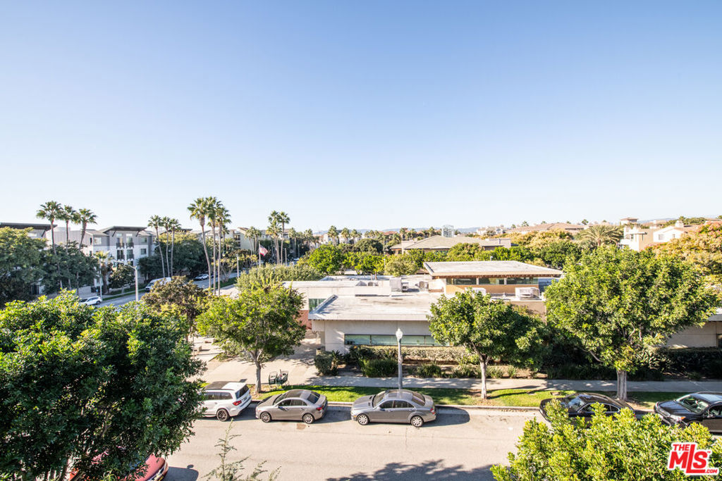 7100 Playa Vista Drive 405 Property Photo 23