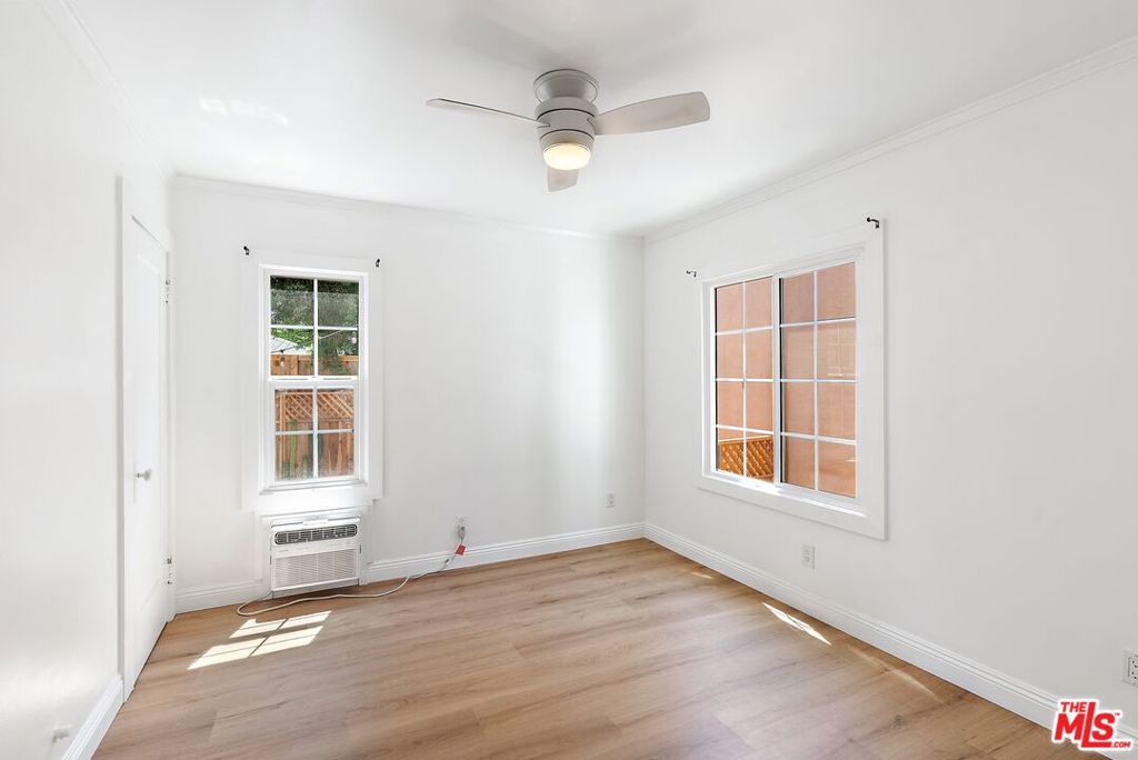4241 Lincoln Avenue Property Photo 8
