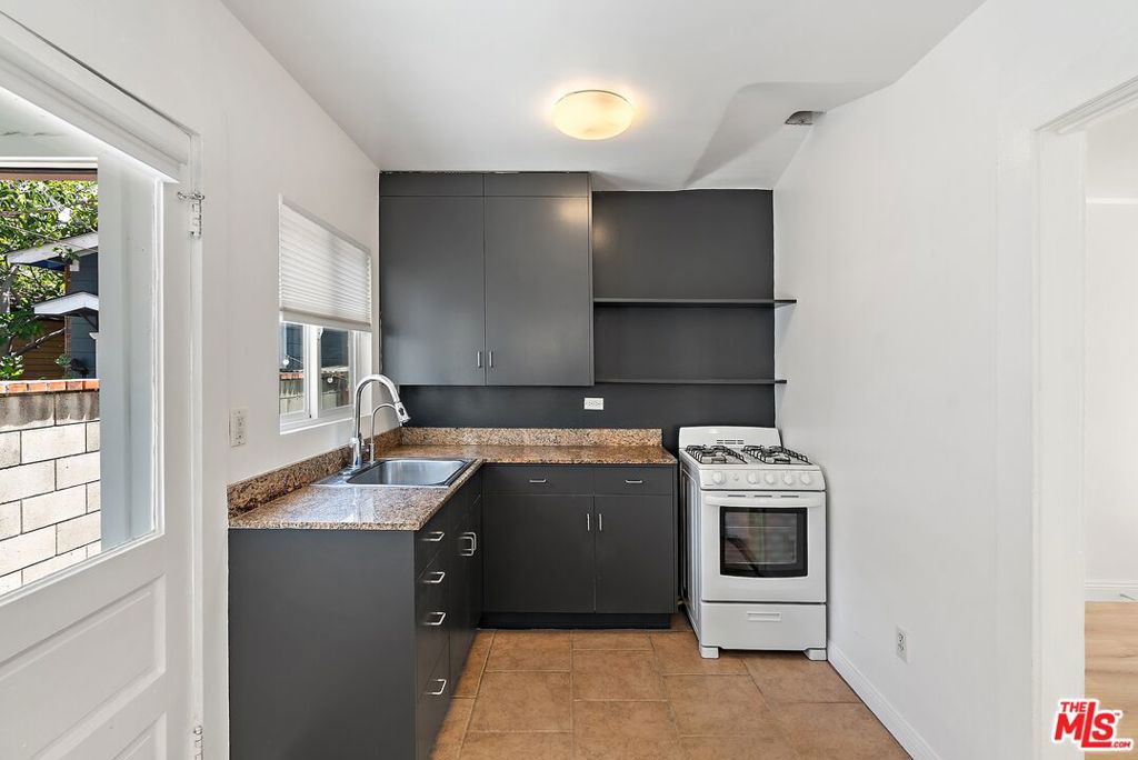 4241 Lincoln Avenue Property Photo 14
