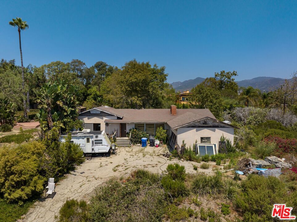 29029 Cliffside Drive Property Photo 3