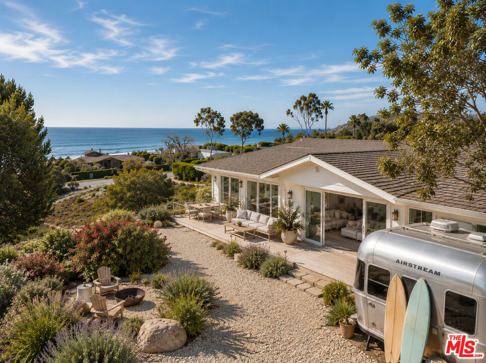 29029 Cliffside Drive Property Photo 4