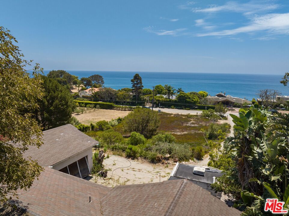 29029 Cliffside Drive Property Photo 11