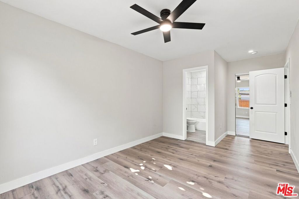 214 E 76th Place Property Photo 16