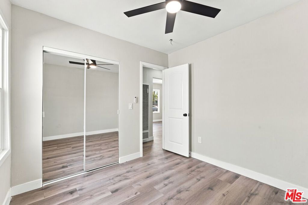 214 E 76th Place Property Photo 19