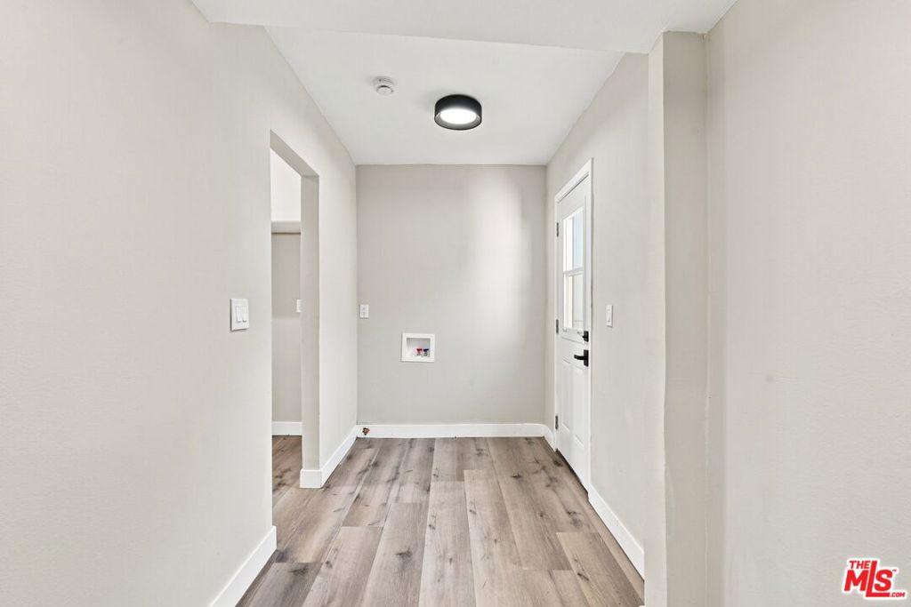 214 E 76th Place Property Photo 21