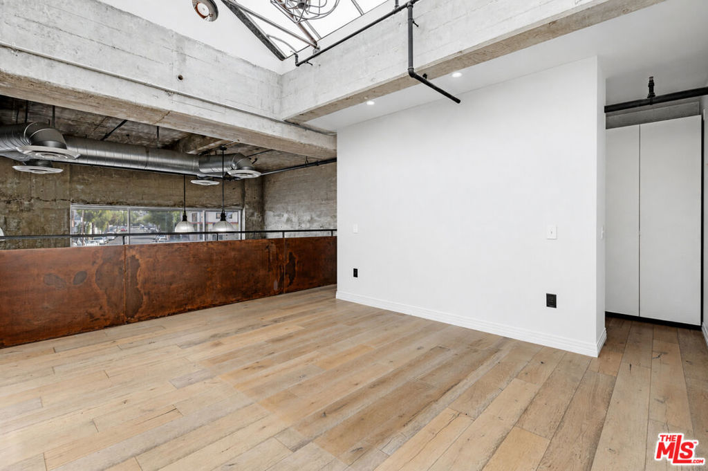 420 S San Pedro Street 106 Property Photo 14