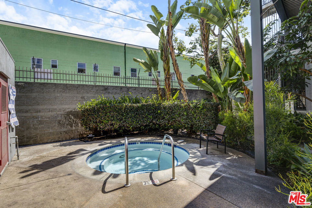 420 S San Pedro Street 106 Property Photo 28