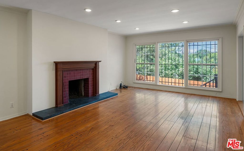 9149 Hillsboro Drive Property Photo 3