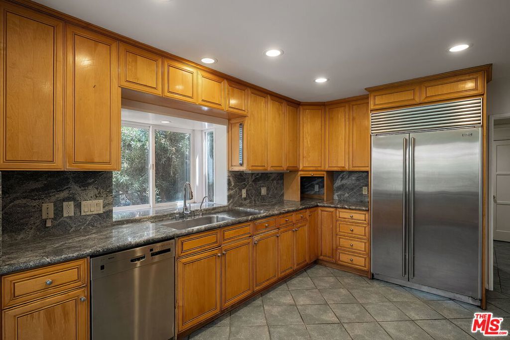 9149 Hillsboro Drive Property Photo 15