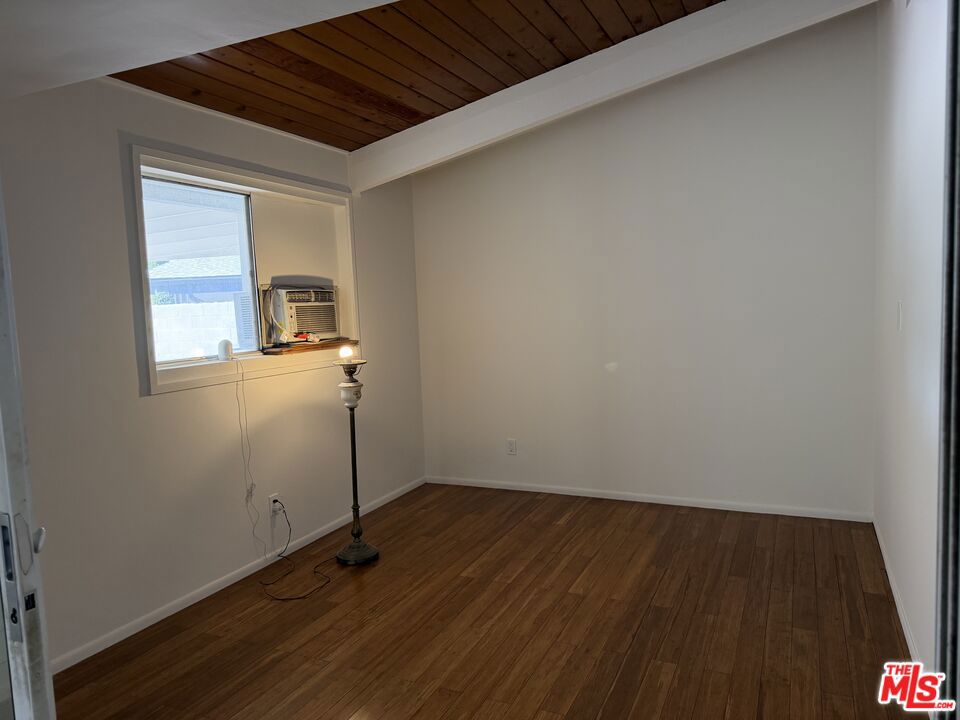 6417 Wystone Avenue Property Photo 12